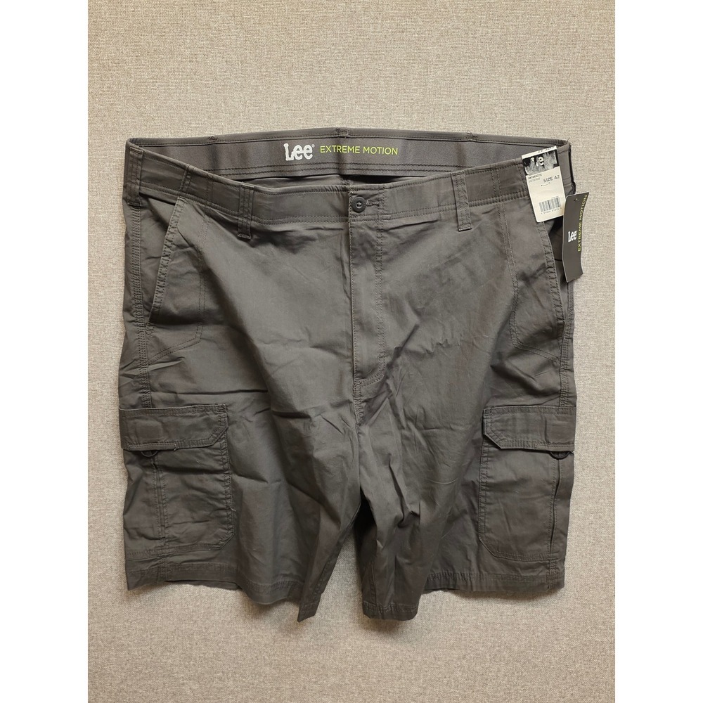 Lee Extreme Motion Mens Cargo Shorts Anthracite Grey Size 42 NWT 102187020